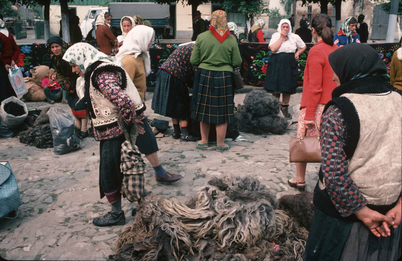 Jean Cuisenier photographie MNATP. Enquête conduite par Jean Cuisenier en Roumanie (26 juin au 13 juillet 1979) Moldavie 1979 Ph.1984.42.71 Photo