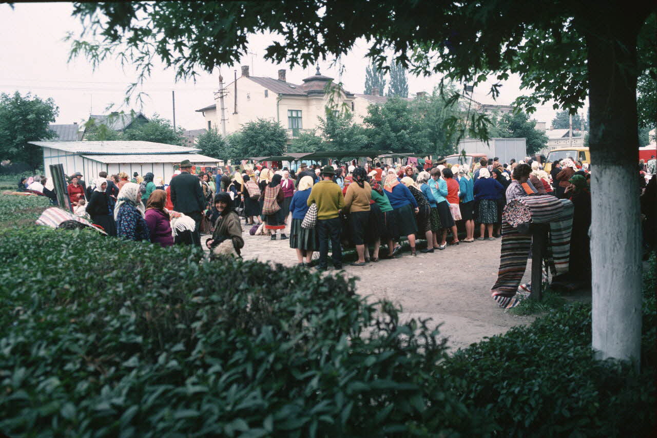Jean Cuisenier photographie MNATP. Enquête conduite par Jean Cuisenier en Roumanie (26 juin au 13 juillet 1979) Moldavie 1979 Ph.1984.42.75 Photo