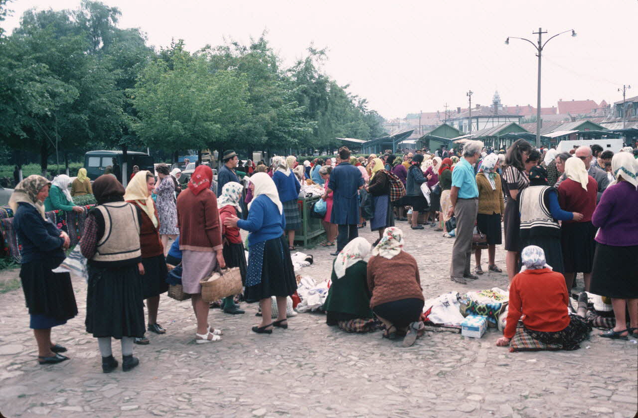 Jean Cuisenier photographie MNATP. Enquête conduite par Jean Cuisenier en Roumanie (26 juin au 13 juillet 1979) Moldavie 1979 Ph.1984.42.76 Photo