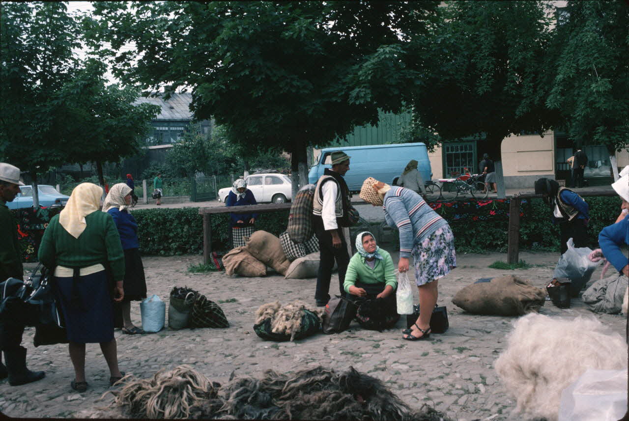 Jean Cuisenier photographie MNATP. Enquête conduite par Jean Cuisenier en Roumanie (26 juin au 13 juillet 1979) Moldavie 1979 Ph.1984.42.77 Photo