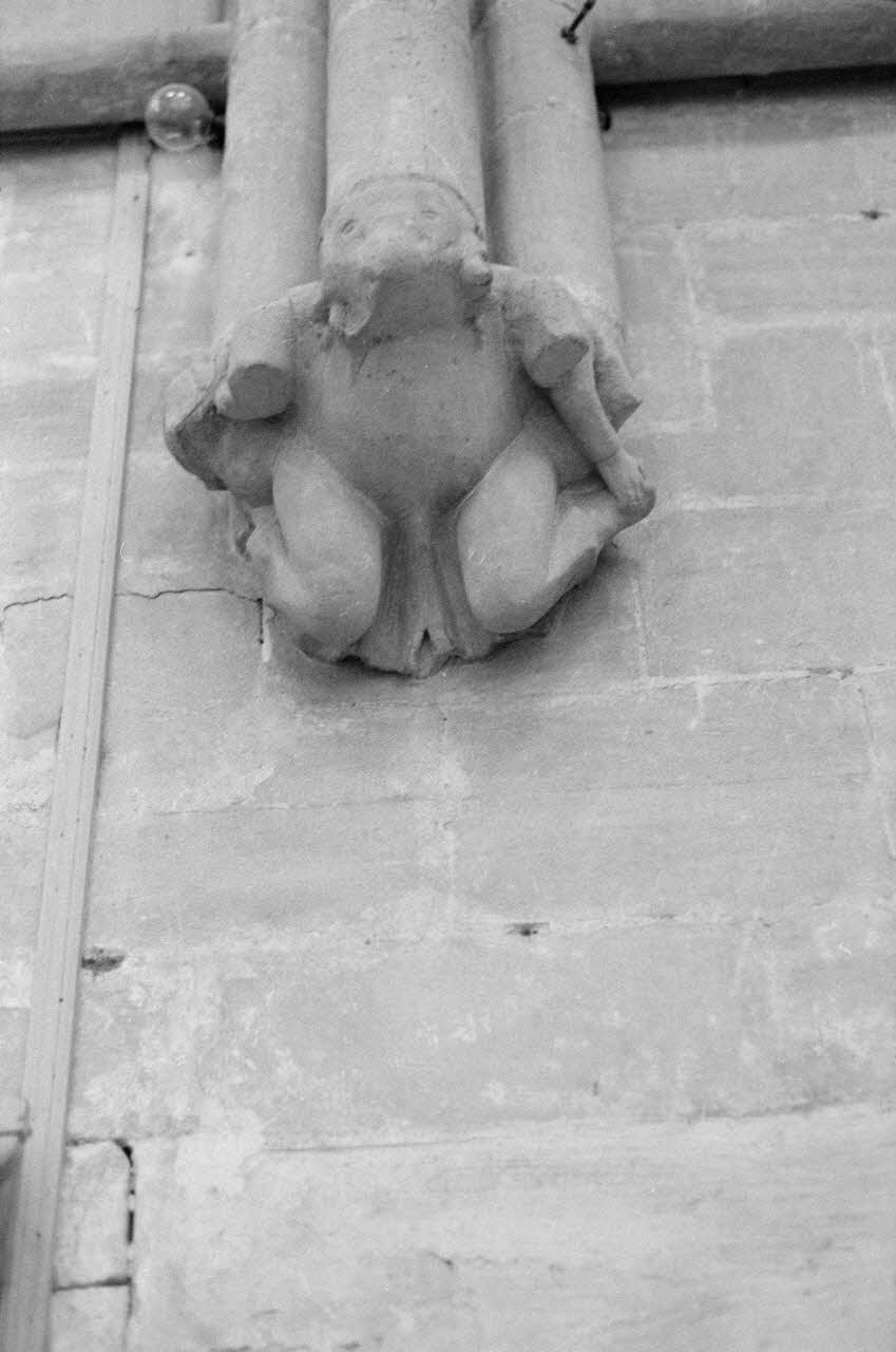 Jean Cuisenier photographie MNATP. Enquête conduite par Jean Cuisenier à Bernières-sur-Mer dans le Calvados (4 juin 1984) Basse-Normandie, France 1984/6/4 Ph.1984.61.15 Photo