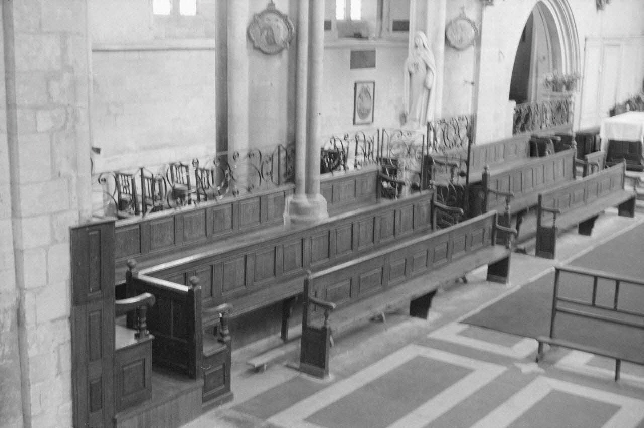 Jean Cuisenier photographie MNATP. Enquête conduite par Jean Cuisenier à Bernières-sur-Mer dans le Calvados (4 juin 1984) Basse-Normandie, France 1984/6/4 Ph.1984.61.26 Photo