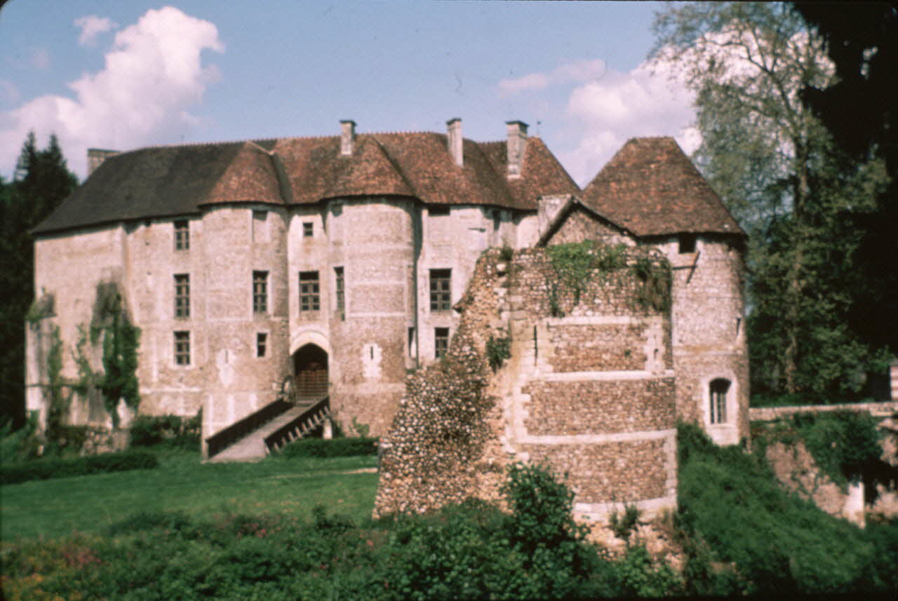 Jean Cuisenier photographie MNATP. Enquête conduite par Jean Cuisenier en Normandie pour la fête commémorative du débarquement du 6 Juin 1944 (1984) Haute-Normandie, France 1984 Ph.1984.74.35 Photo