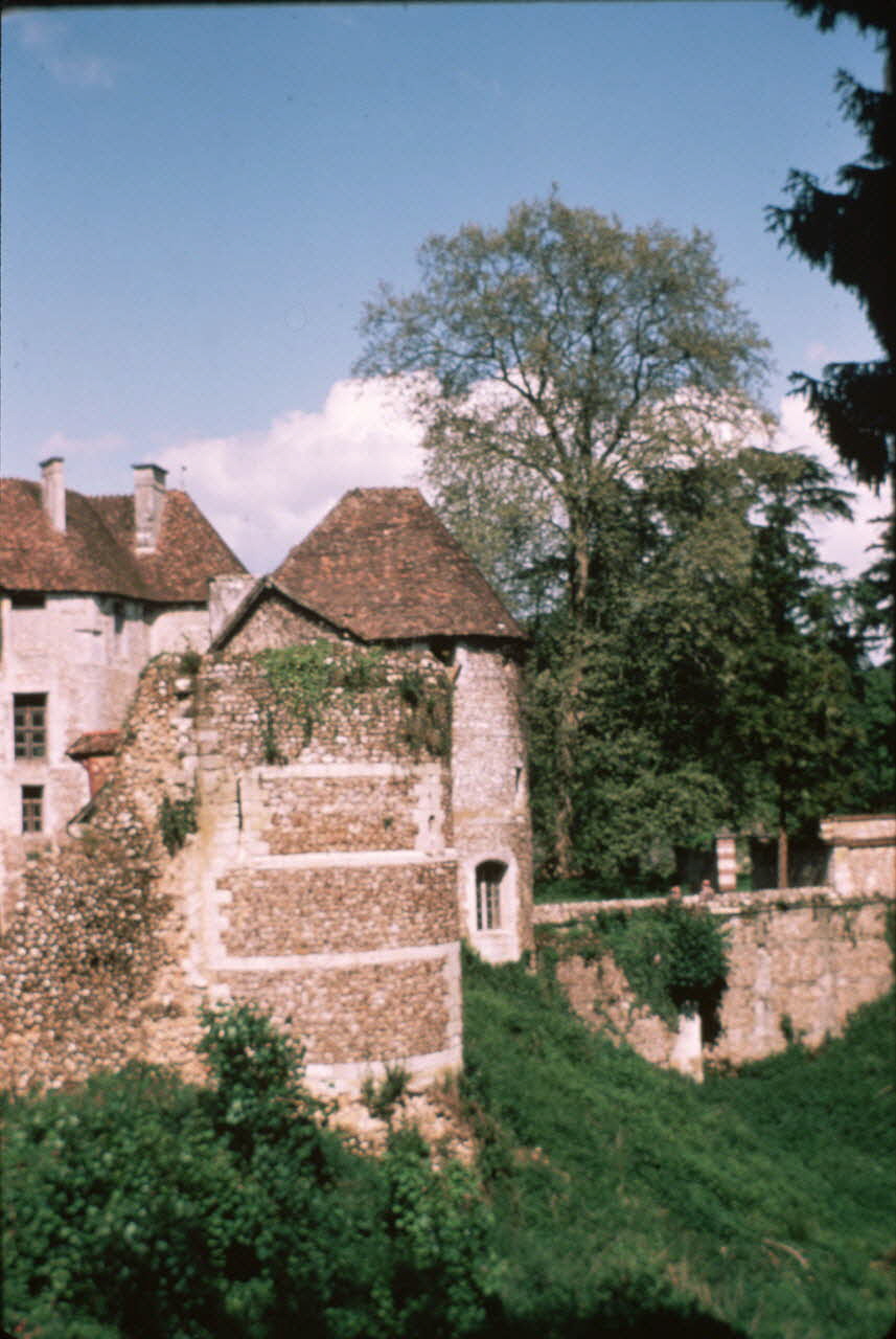Jean Cuisenier photographie MNATP. Enquête conduite par Jean Cuisenier en Normandie pour la fête commémorative du débarquement du 6 Juin 1944 (1984) Haute-Normandie, France 1984 Ph.1984.74.37 Photo