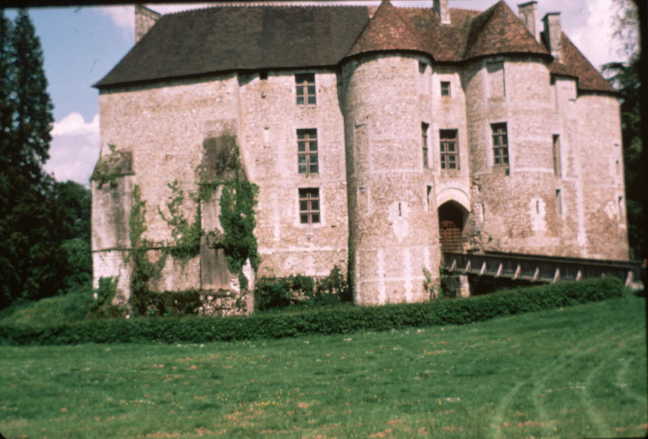 Jean Cuisenier photographie MNATP. Enquête conduite par Jean Cuisenier en Normandie pour la fête commémorative du débarquement du 6 Juin 1944 (1984) Haute-Normandie, France 1984 Ph.1984.74.40 Photo