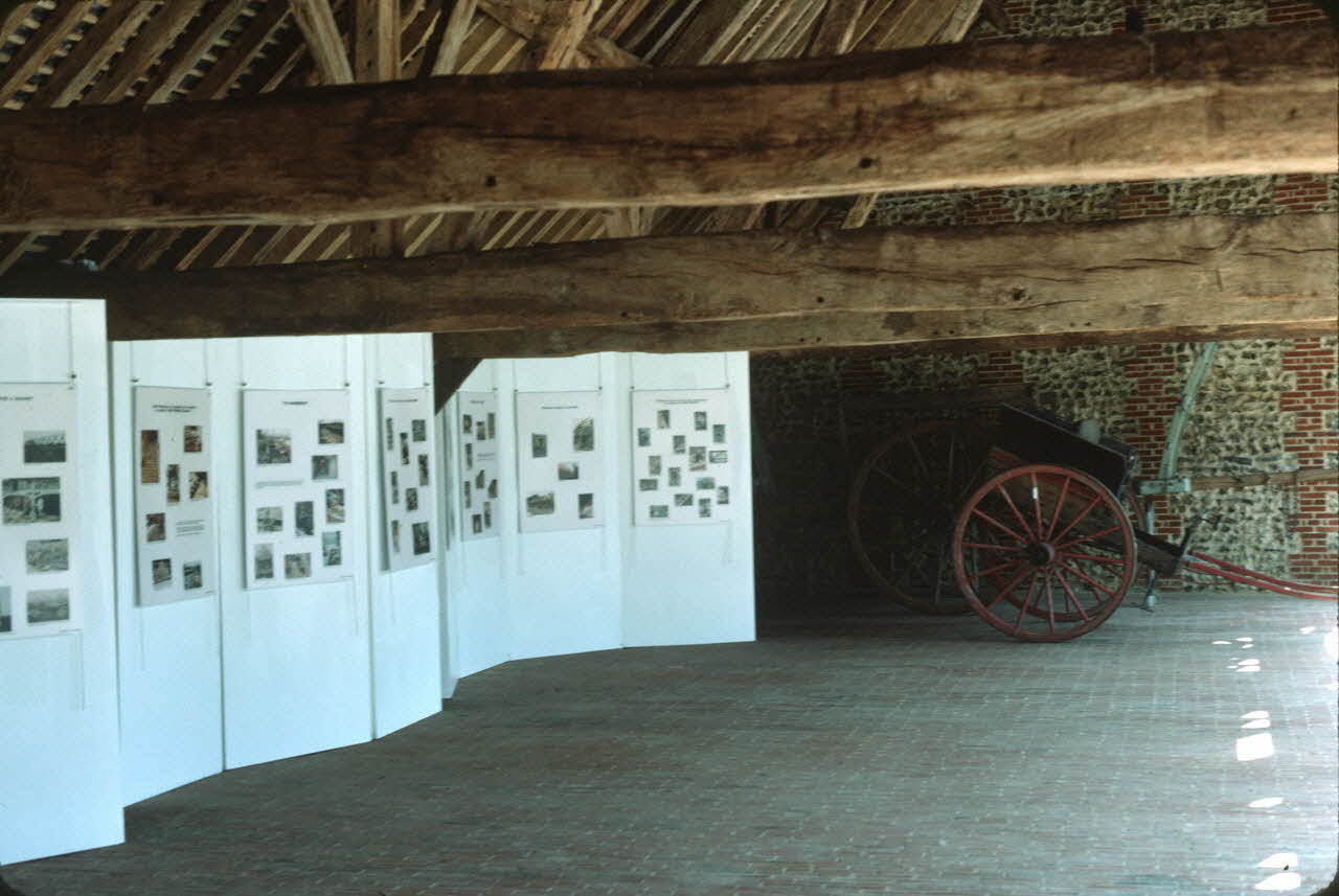 Jean Cuisenier photographie Enquête conduite par Jean Cuisenier à Saint-Riquier en Picardie (du 13 au 20 mai 1985) Picardie, France 1985/5/13 Ph.1985.5.11 Photo