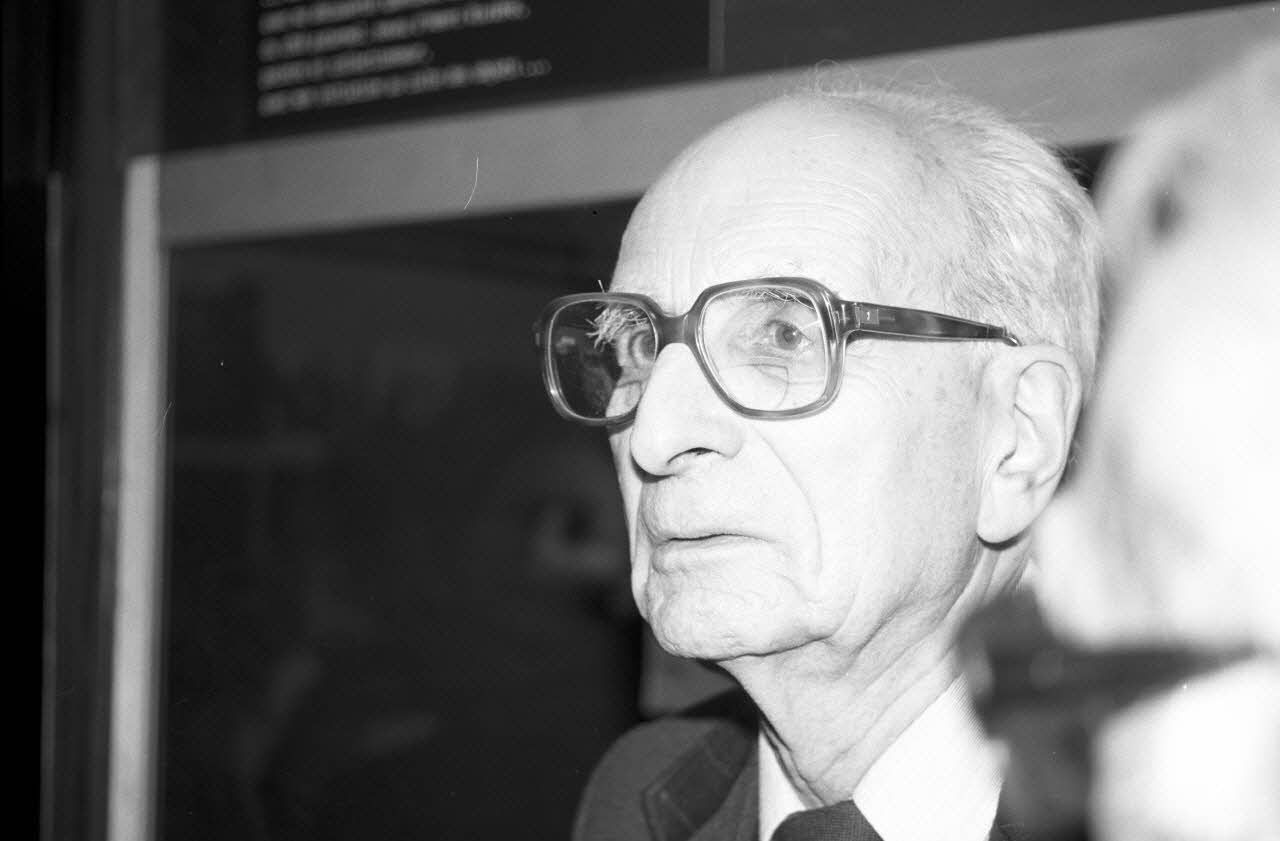 photographie MNATP. Hommage à Georges Henri Rivière. 26 novembre 1985 Ph.1986.17.14 Photo