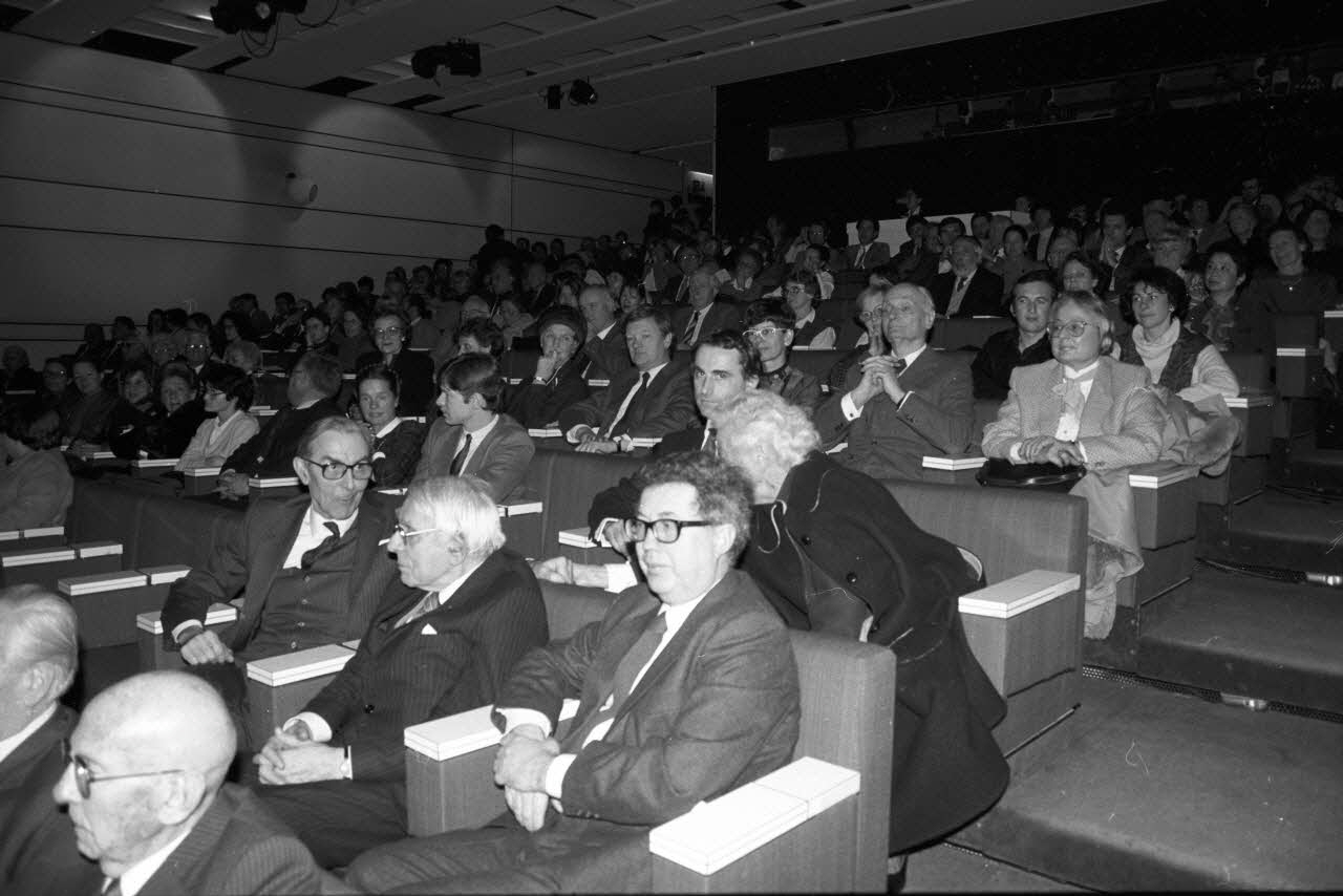 photographie MNATP. Hommage à Georges Henri Rivière. 26 novembre 1985 Ph.1986.17.36 Photo