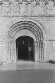 Jean Cuisenier photographie Enquête conduite par Jean Cuisenier à Ouistreham dans le Calvados (avril 1986) Basse-Normandie, France 1986/4/1 Ph.1986.75.6  Photo
