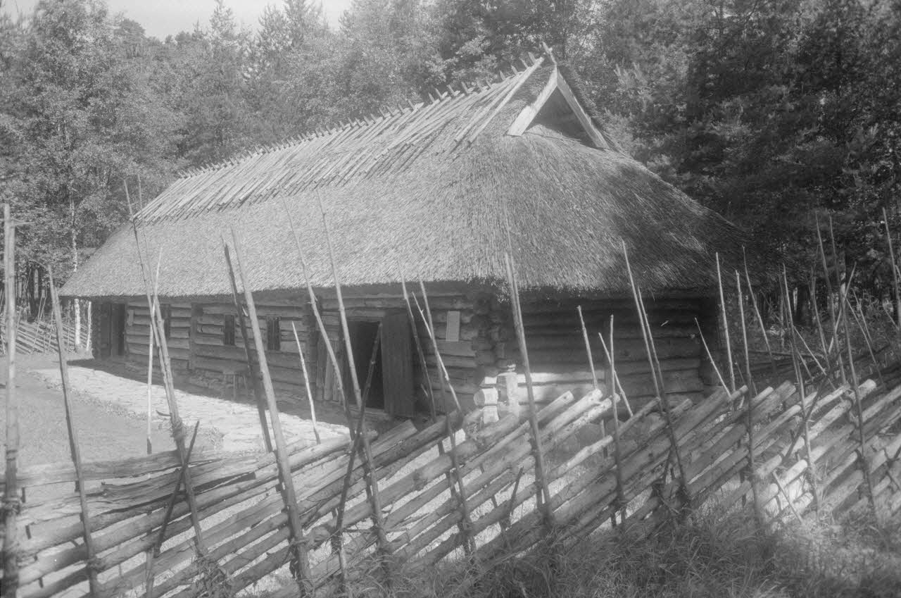 Jean Cuisenier photographie Enquête conduite par Jean Cuisenier en Suède, Finlande et Estonie (juin 1986) Harjumaa, Estonie 1986/6/1 Ph.1986.76.103 Photo