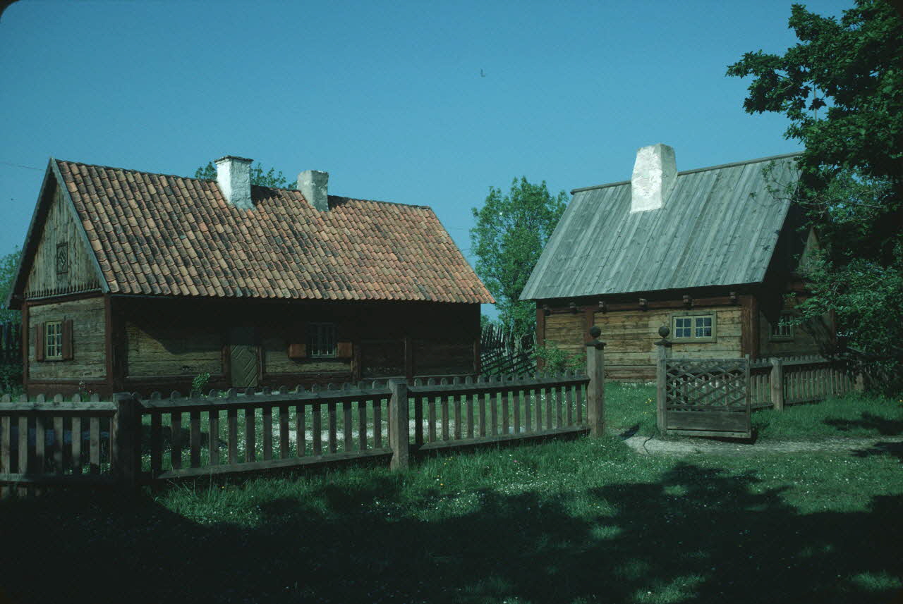 Jean Cuisenier photographie Enquête conduite par Jean Cuisenier en Suède (juin 1986). Île de Gotland: Musée de Bunge Comté de Gotland, Suède 1986/6/1 Ph.1986.78.115 Photo