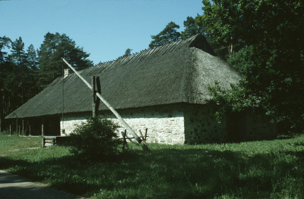 Jean Cuisenier photographie Enquête conduite par Jean Cuisenier en Estonie (1986). Tallinn: Ferme de Sassi Jaani Harjumaa, Estonie 1986/6/1 Ph.1986.78.184 Photo