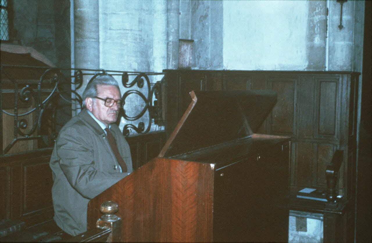Jean Cuisenier photographie Enquête conduite par Jean Cuisenier en Basse-Normandie (10 et 11 mai 1986) Basse-Normandie, France 1986/5/10 Ph.1986.86.16 Photo
