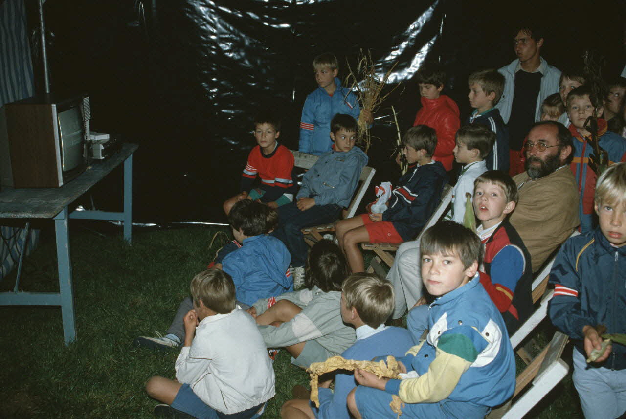 Frédéric Duchesne photographie MNATP. Enquête sur la finale des 32è Championnats de France de labours conduite par Frédéric Duchesne à Boves en Picardie (septembre 1985) Picardie, France 1985/9/15 Ph.1986.87.130 Photo