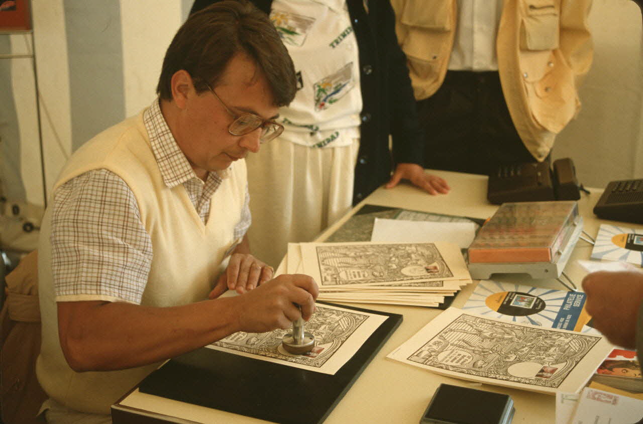 Frédéric Duchesne photographie MNATP. Enquête sur la finale des 32è Championnats de France de labours conduite par Frédéric Duchesne à Boves en Picardie (septembre 1985) Picardie, France 1985/9/14-1985/9/15 Ph.1986.87.267 Photo