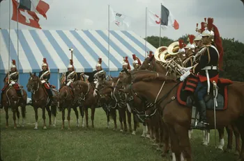 Frédéric Duchesne photographie MNATP. Enquête sur la finale des 32è Championnats de France de labours conduite par Frédéric Duchesne à Boves en Picardie (septembre 1985) Picardie, France 1985/9/14-1985/9/15 Ph.1986.87.425 Photo