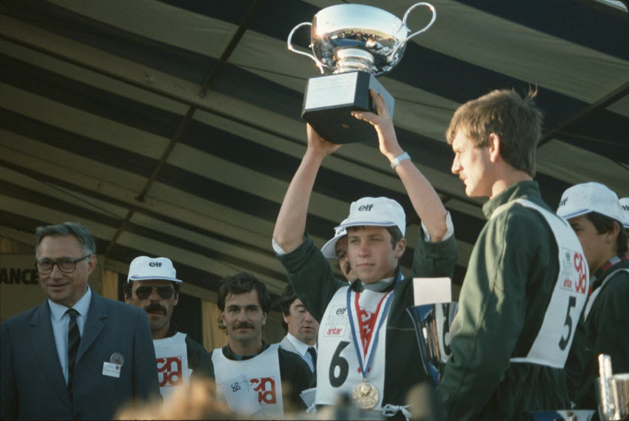 Frédéric Duchesne photographie MNATP. Enquête sur la finale des 32è Championnats de France de labours conduite par Frédéric Duchesne à Boves en Picardie (septembre 1985) Picardie, France 1985/9/14-1985/9/15 Ph.1986.87.442 Photo