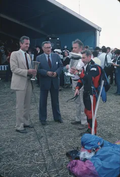 Jean Cuisenier photographie Enquête conduite par Jean Cuisenier en Bretagne lors du Championnat de Labour (19 au 21 septembre 1986) Bretagne, France 1986/9/19 Ph.1986.97.133 Photo