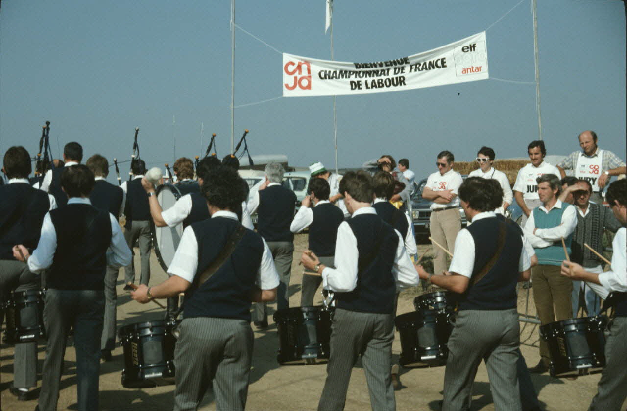 Jean Cuisenier photographie Enquête conduite par Jean Cuisenier en Bretagne lors du Championnat de Labour (19 au 21 septembre 1986) Bretagne, France 1986/9/19 Ph.1986.97.52 Photo