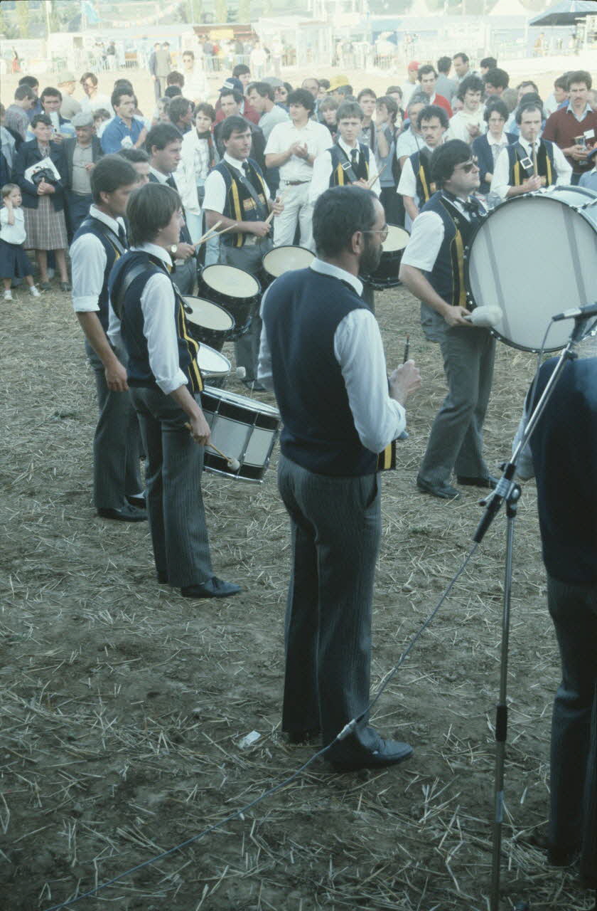Jean Cuisenier photographie Enquête conduite par Jean Cuisenier en Bretagne lors du Championnat de Labour (19 au 21 septembre 1986) Bretagne, France 1986/9/19 Ph.1986.97.82 Photo