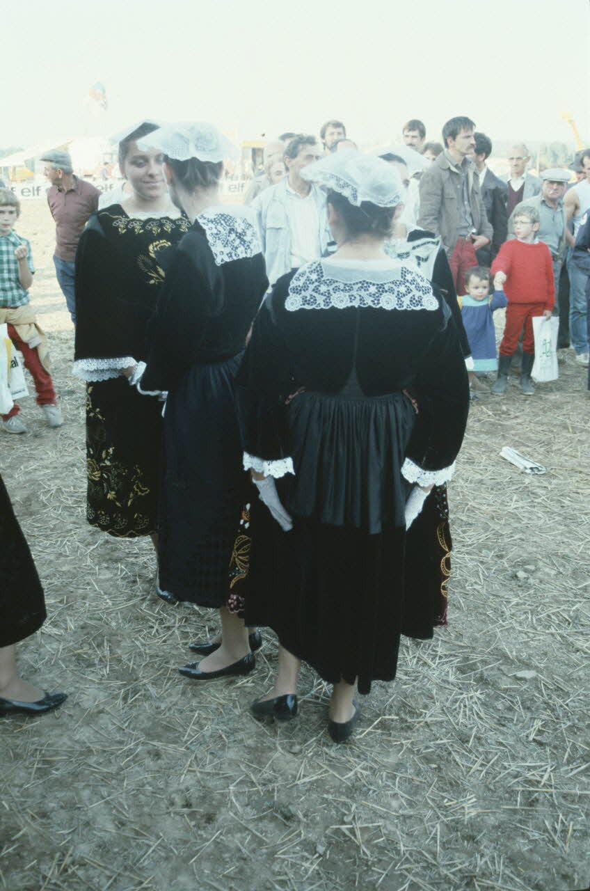 Jean Cuisenier photographie Enquête conduite par Jean Cuisenier en Bretagne lors du Championnat de Labour (19 au 21 septembre 1986) Bretagne, France 1986/9/19 Ph.1986.97.87 Photo