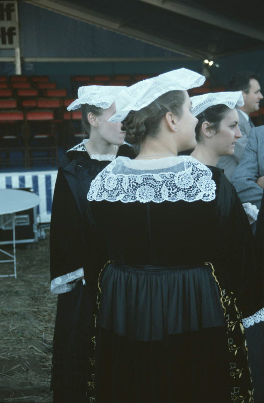 Jean Cuisenier photographie Enquête conduite par Jean Cuisenier en Bretagne lors du Championnat de Labour (19 au 21 septembre 1986) Bretagne, France 1986/9/19 Ph.1986.97.90 Photo
