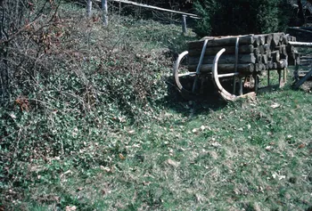 André Pelle photographie Enquête conduite par Jean Cuisenier au musée de plein air de Château-Lambert lors du congrès AFMA (printemps 1987) Franche-Comté, France 1987 Ph.1987.51.14 Photo
