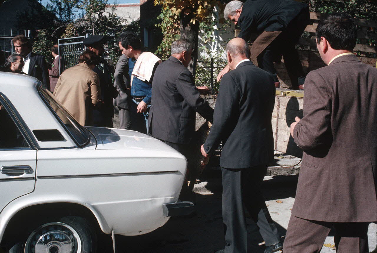 Jean Cuisenier photographie Enquête conduite par Jean Cuisenier en Bulgarie (11 au 28 octobre 1989) Province de Blagoevgrad, Bulgarie 1989/10/11 Ph.1989.100.157 Photo
