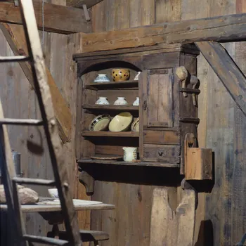 photographie MuCEM (Paris). Galerie culturelle. Section "un hameau du Faucigny, le Mont, en Haute-Savoie". Dans un chalet d'alpage en Savoie vers 1909 Ph.1989.63.5 Photo