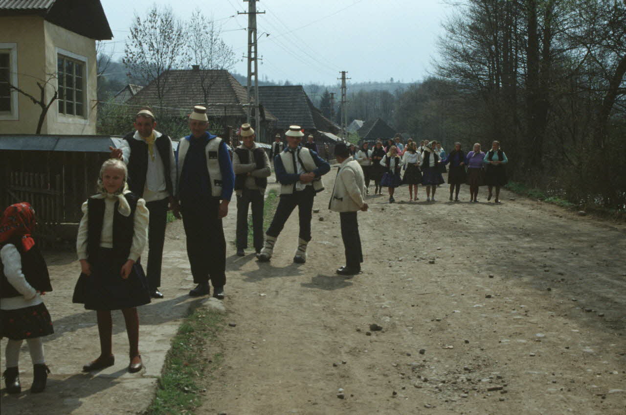 Jean Cuisenier photographie MNATP. Enquête conduite par Jean Cuisenier en Roumanie (avril 1991) Marmatie, Roumanie 1991/4/1 Ph.1991.105.113 Photo