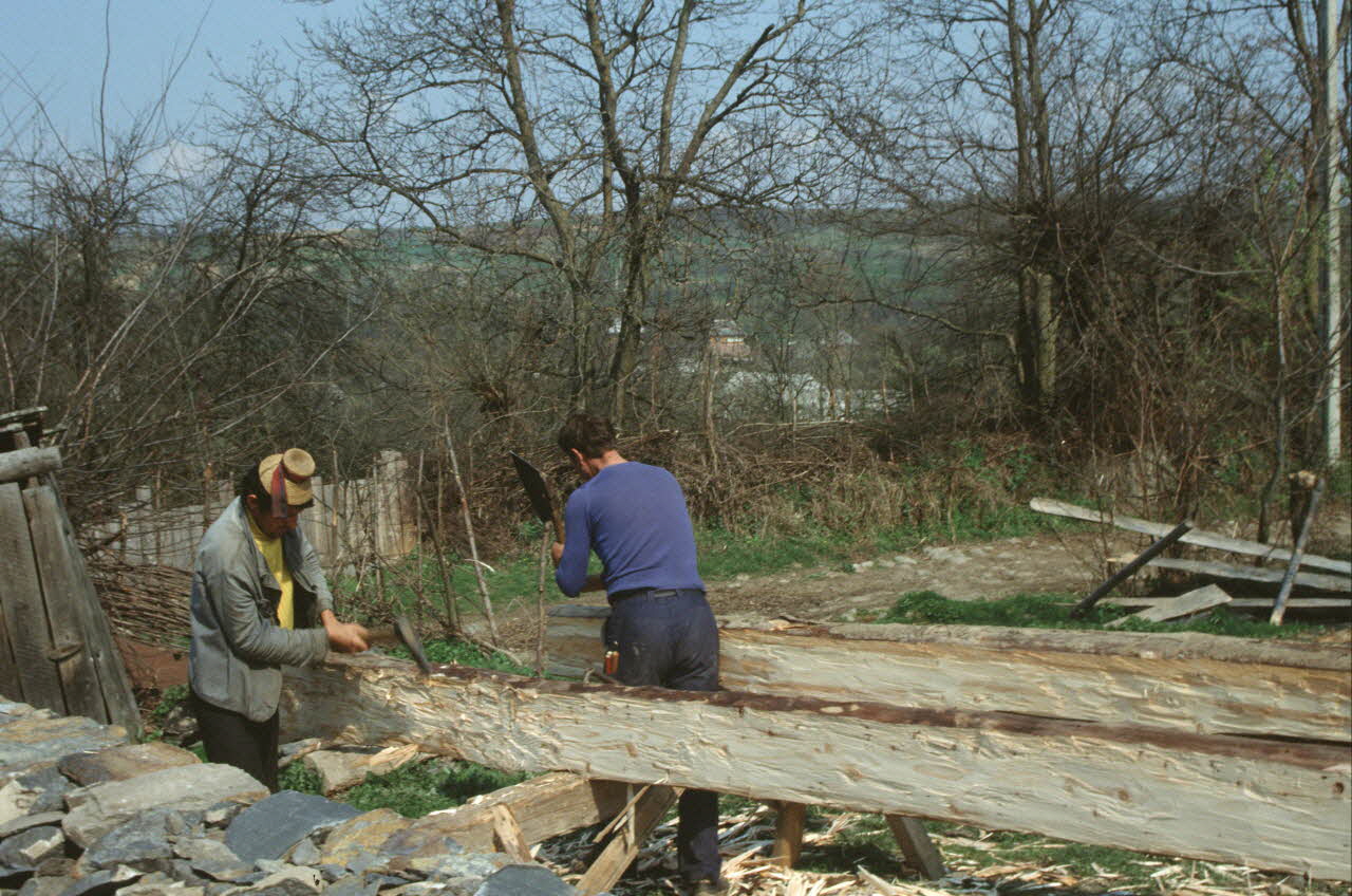 Jean Cuisenier photographie MNATP. Enquête conduite par Jean Cuisenier en Roumanie (avril 1991) Marmatie, Roumanie 1991/4/1 Ph.1991.105.131 Photo