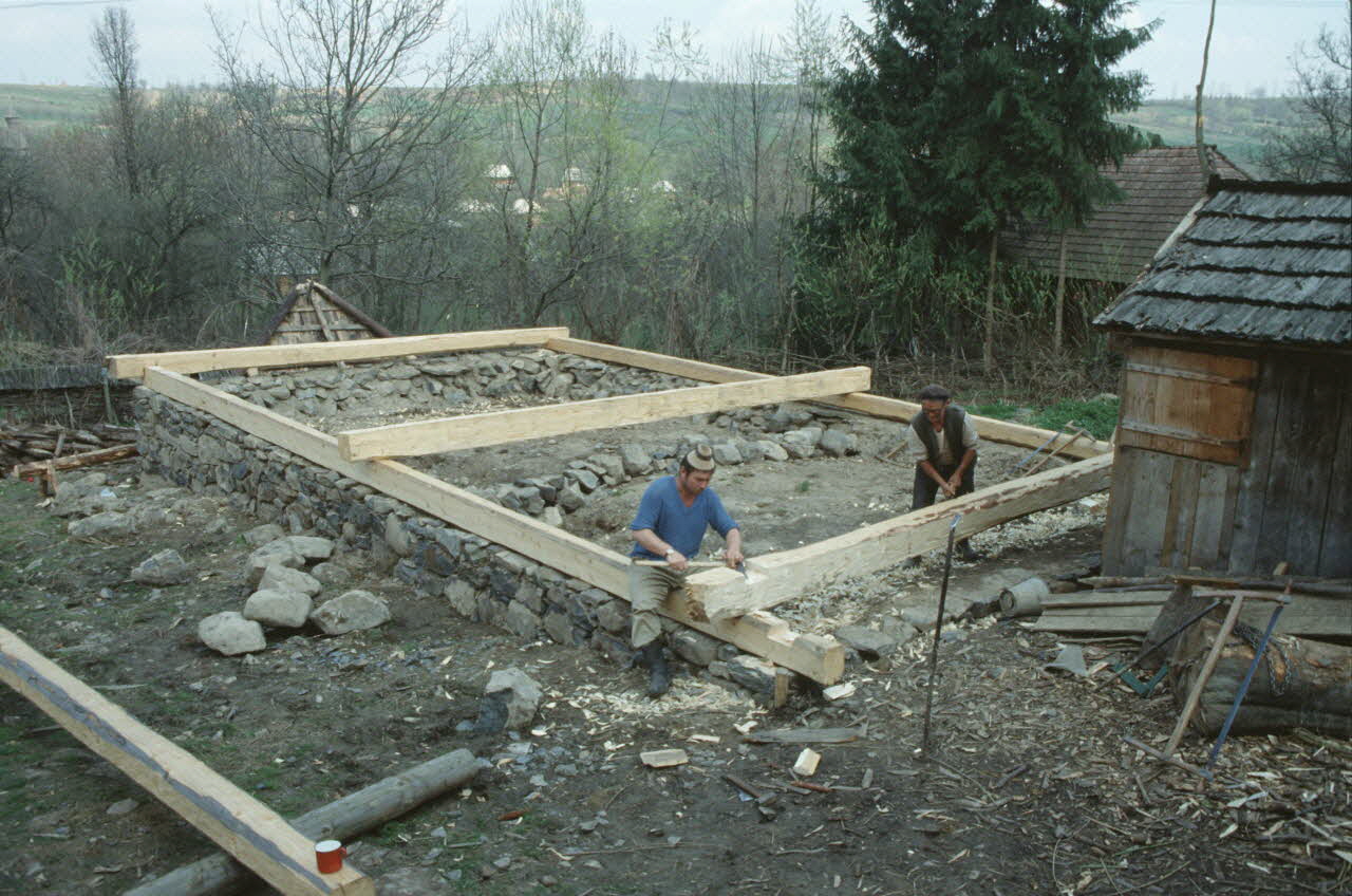 Jean Cuisenier photographie MNATP. Enquête conduite par Jean Cuisenier en Roumanie (avril 1991) Marmatie, Roumanie 1991/4/1 Ph.1991.105.136 Photo