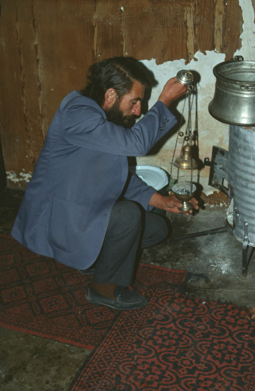 Jean Cuisenier photographie Enquête conduite par Jean Cuisenier en Bulgarie Province de Blagoevgrad, Bulgarie 1990/10/15 Ph.1991.14.14 Photo