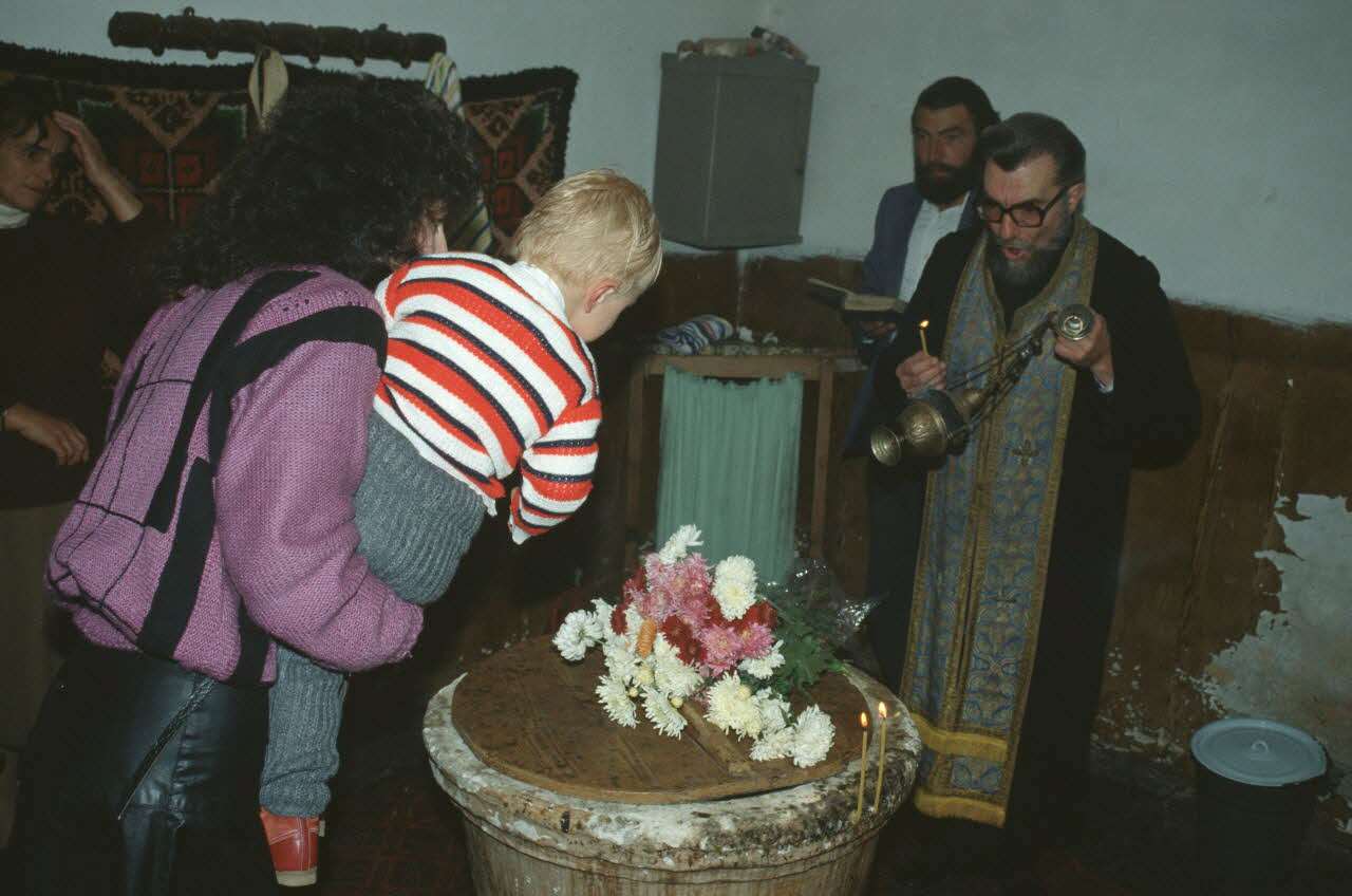 Jean Cuisenier photographie Enquête conduite par Jean Cuisenier en Bulgarie Province de Blagoevgrad, Bulgarie 1990/10/15 Ph.1991.14.15 Photo