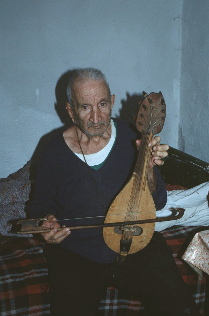 Jean Cuisenier photographie Enquête conduite par Jean Cuisenier en Bulgarie (du 1er au 17 octobre 1991) Bulgarie 1991/10/1 Ph.1991.146.4 Photo