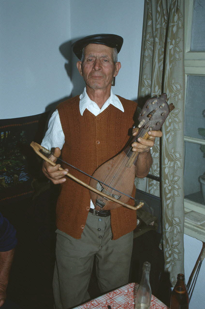 Jean Cuisenier photographie Enquête conduite par Jean Cuisenier en Bulgarie (du 1er au 17 octobre 1991) Bulgarie 1991/10/1 Ph.1991.146.6 Photo