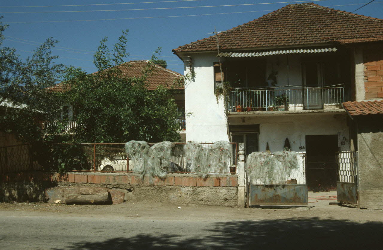 Hervé Jézéquel photographie Enquête conduite par Jean Cuisenier en Macédoine Ile-de-France, France 1994/7/21 Ph.1994.83.22 Photo