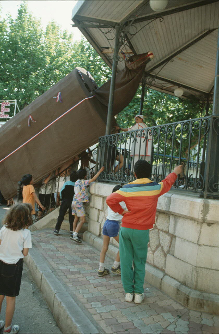 André Pelle photographie MNATP. Enquête conduite par Marie-France Gueusquin en Provence (1992-2000) Languedoc-Roussillon, France 1991/8/15 Ph.1995.39.164 Photo