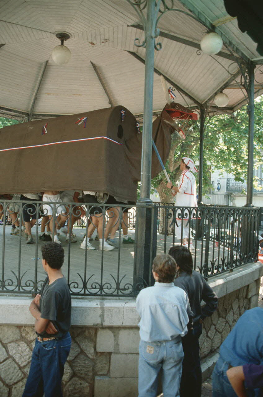 André Pelle photographie MNATP. Enquête conduite par Marie-France Gueusquin en Provence (1992-2000) Languedoc-Roussillon, France 1991/8/15 Ph.1995.39.165 Photo