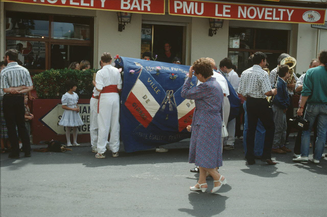André Pelle photographie MNATP. Enquête conduite par Marie-France Gueusquin en Provence (1992-2000) Languedoc-Roussillon, France 1991/5/1 Ph.1995.40.104 Photo