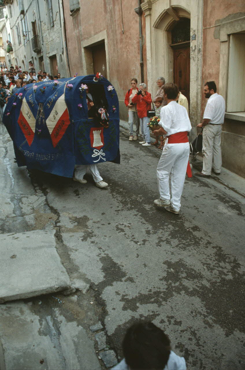 André Pelle photographie MNATP. Enquête conduite par Marie-France Gueusquin en Provence (1992-2000) Languedoc-Roussillon, France 1991/5/1 Ph.1995.40.29 Photo