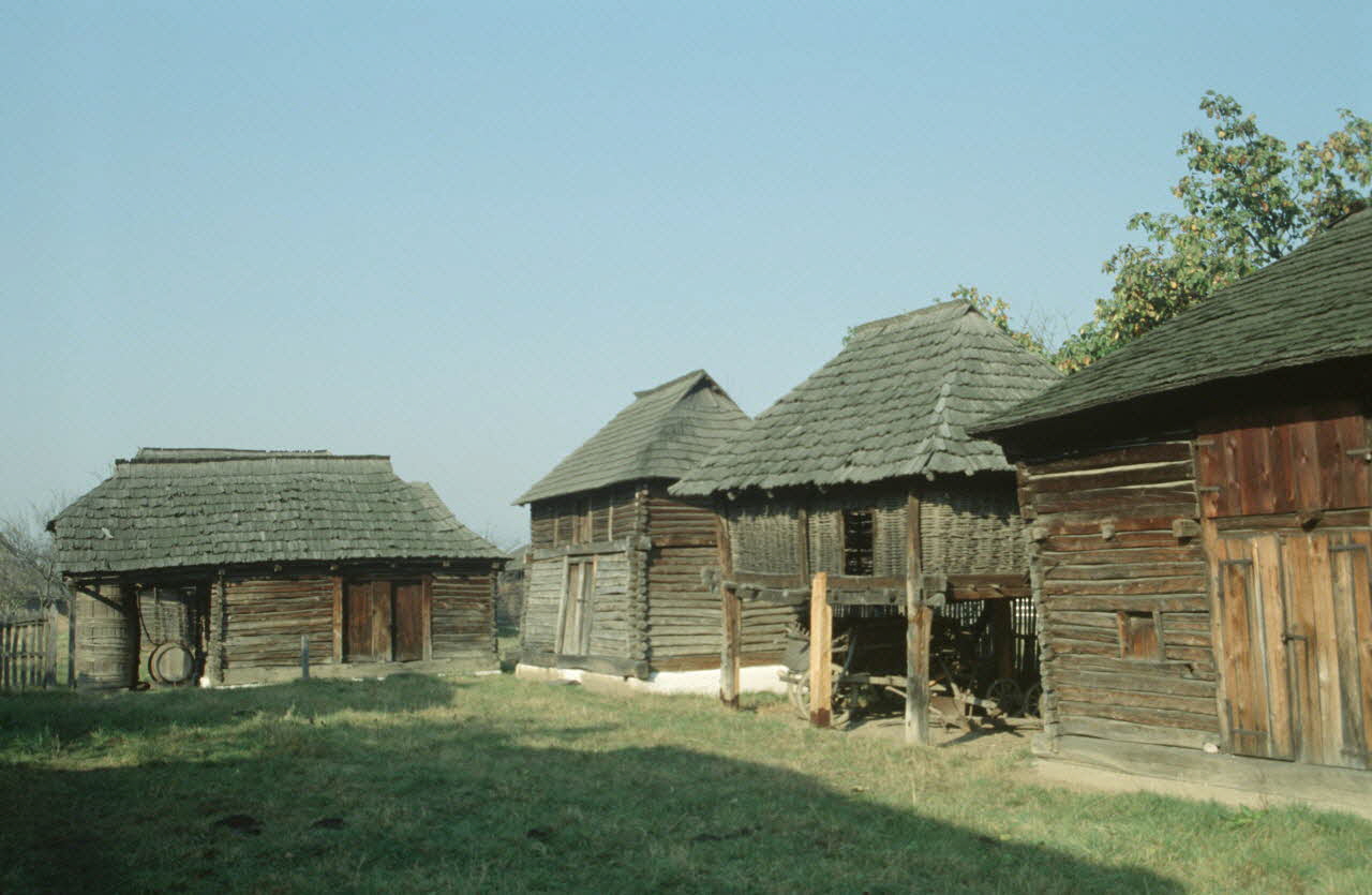 Jean Cuisenier photographie Enquête conduite par Jean Cuisenier en Roumanie (1990) Munténie, Roumanie 1990/1/1 Ph.1996.44.17 Photo