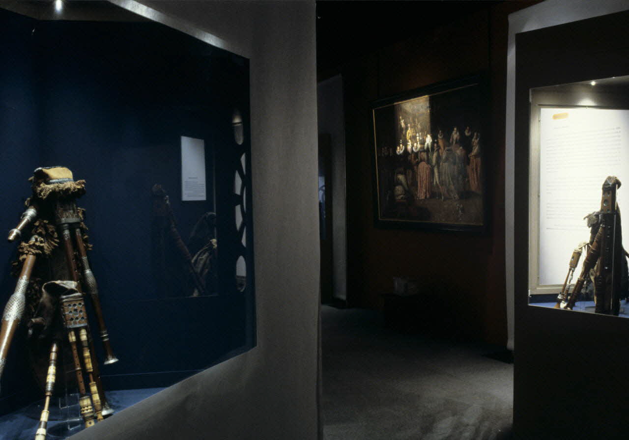 photographie MNATP. Exposition. Souffler c'est jouer : chabretaires et cornemuses à miroirs du Limousin (14 avril 1999 - 30 août 1999) Ph.1999.60.36 Photo