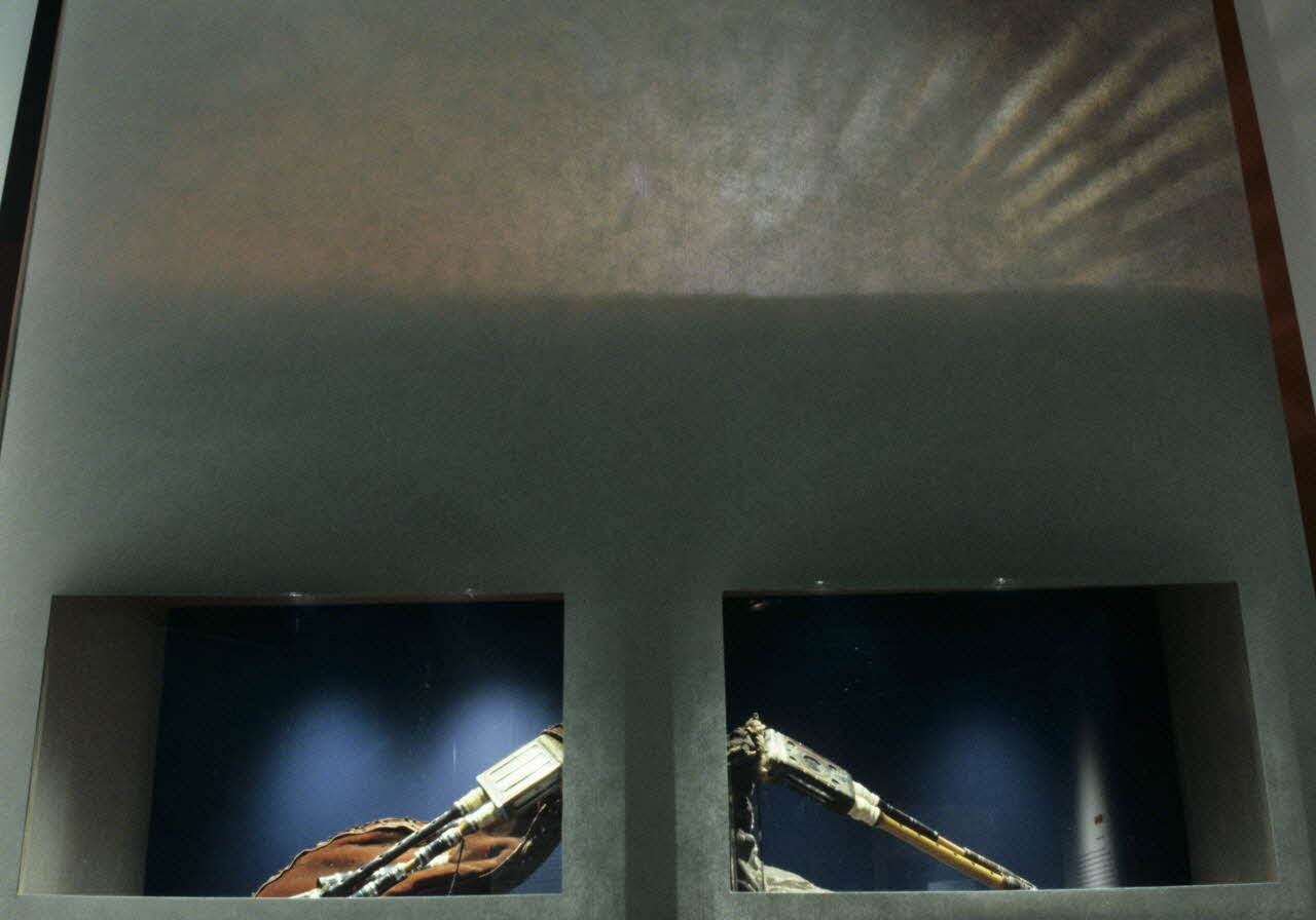 photographie MNATP. Exposition. Souffler c'est jouer : chabretaires et cornemuses à miroirs du Limousin (14 avril 1999 - 30 août 1999) Ph.1999.60.52 Photo