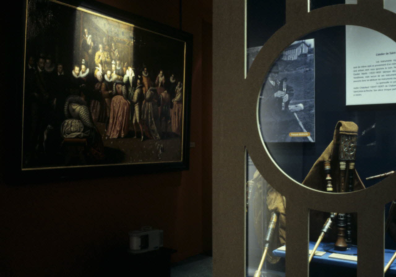 photographie MNATP. Exposition. Souffler c'est jouer : chabretaires et cornemuses à miroirs du Limousin (14 avril 1999 - 30 août 1999) Ph.1999.60.54 Photo