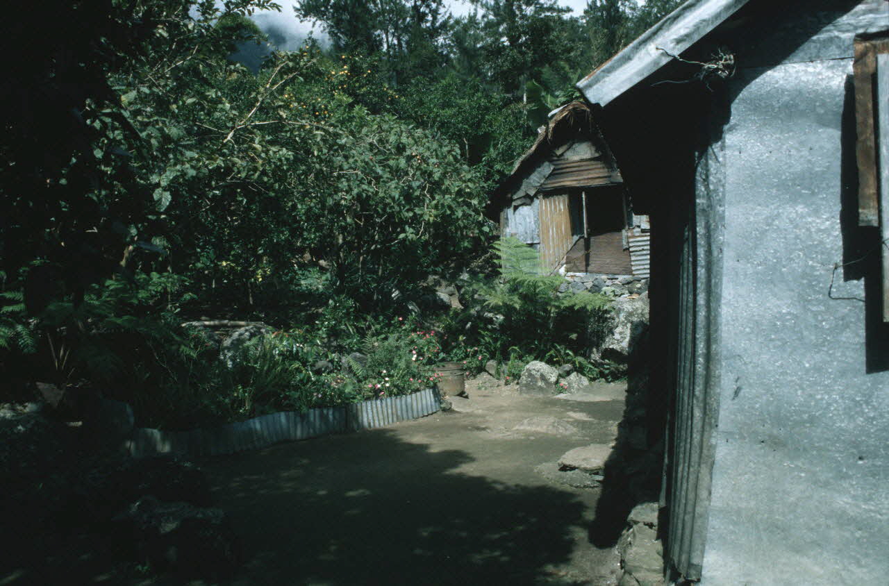 Arnauld Martin photographie Enquête conduite par Arnauld Martin sur l'Ile de La Réunion (Juillet-Août 1998) La Réunion, France 1998/8/13 Ph.2000.15.724 Photo Mucem / Arnaud Martin