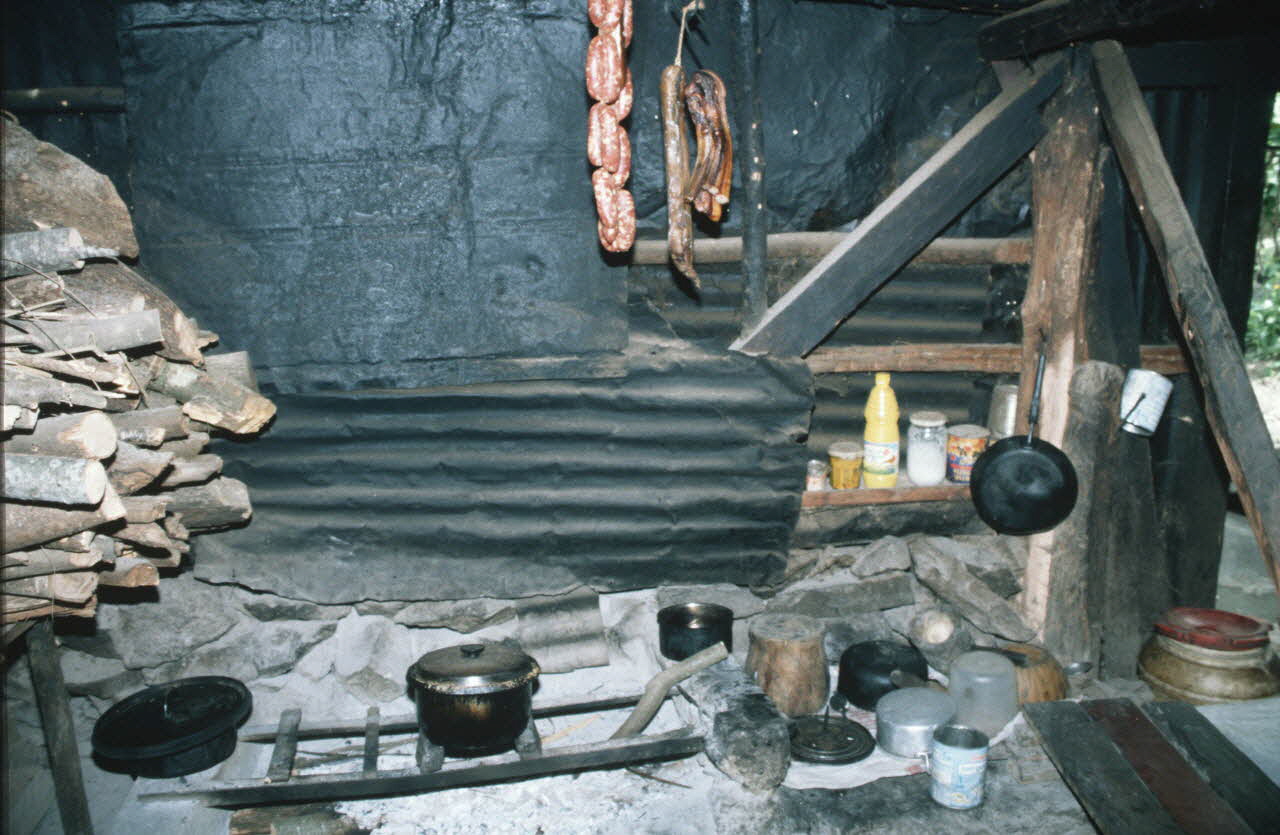 Arnauld Martin photographie Enquête conduite par Arnauld Martin sur l'Ile de La Réunion (Juillet-Août 1998) La Réunion, France 1998/8/13 Ph.2000.15.735 Photo Mucem / Arnaud Martin