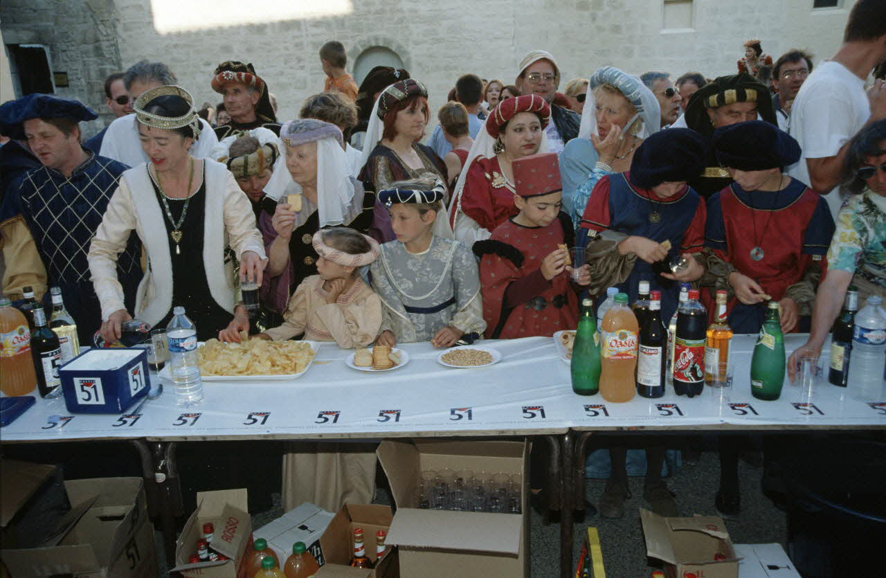 Hervé Jézéquel photographie MNATP. Enquête conduite par Marie-France Gueusquin en Provence (1992-2000) Provence-Alpes-Côte d'Azur, France 2000/6/23-2000/7/23 Ph.2000.29.29 Photo