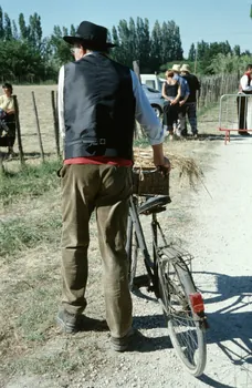 Hervé Jézéquel photographie MNATP. Enquête conduite par Marie-France Gueusquin en Provence (1992-2000) Provence-Alpes-Côte d'Azur, France 2000/6/23-2000/8/30 Ph.2000.29.68 Photo