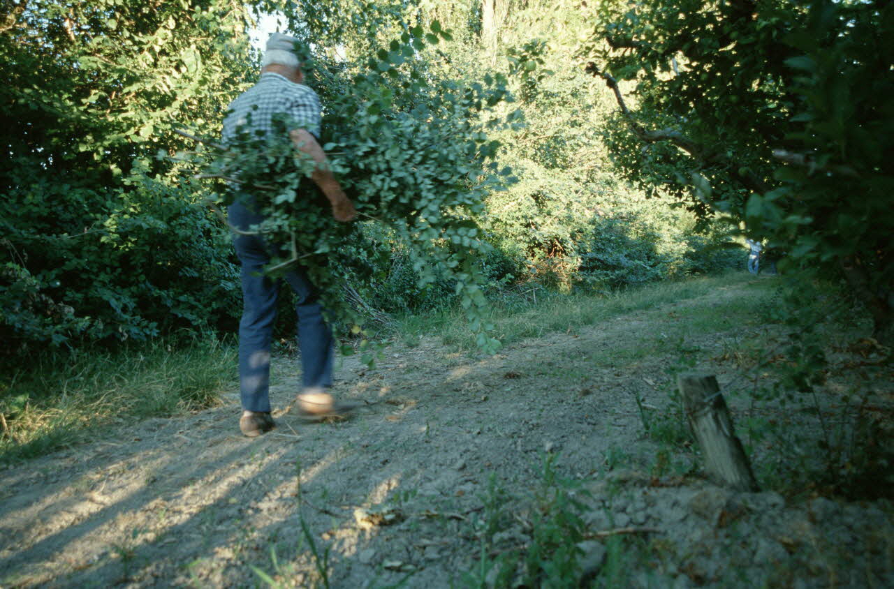 Hervé Jézéquel photographie MNATP. Enquête conduite par Marie-France Gueusquin en Provence (1992-2000) Provence-Alpes-Côte d'Azur, France 2000/7/1 Ph.2000.34.3 Photo